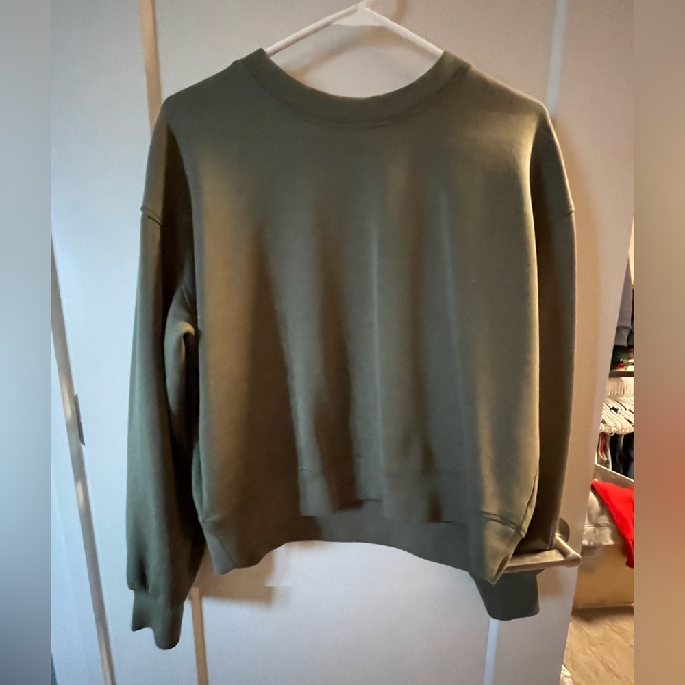The Greii Cropped Sweatshirt